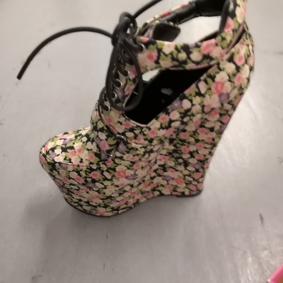Qupid Floral Lace Up Sky High Platform Booties - Picture 1 of 3